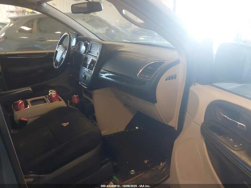 2C4RC1BG4CR169575 2012 CHRYSLER TOWN & COUNTRY photo no. 5