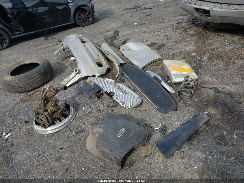 2007 GMC Yukon Xl 1500 Sle VIN: 1GKFC16J37R213283 Lot: 43381009