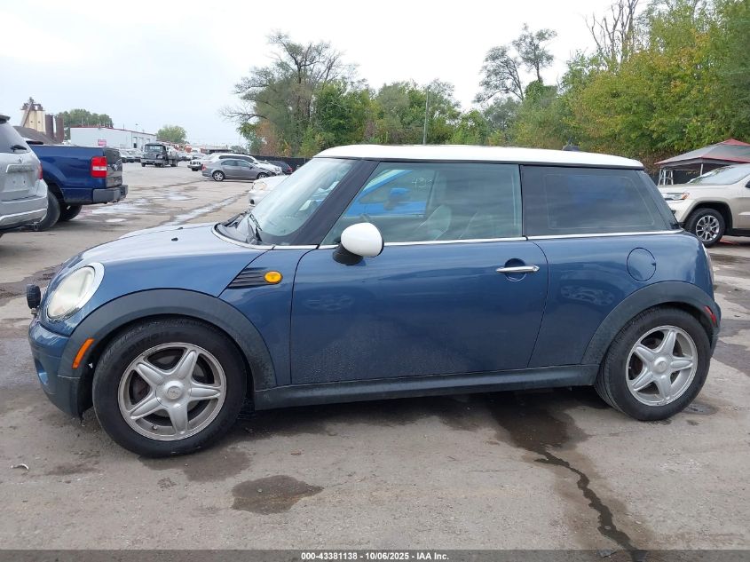 2009 Mini Cooper VIN: WMWMF33529TU73545 Lot: 43381138