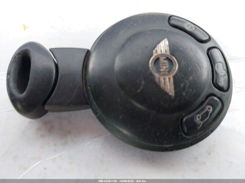 2009 Mini Cooper VIN: WMWMF33529TU73545 Lot: 43381138