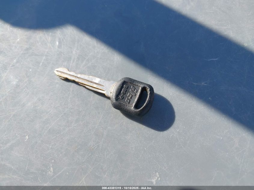 1999 GMC Yukon Slt VIN: 1GKEC13R4XR508043 Lot: 43381319