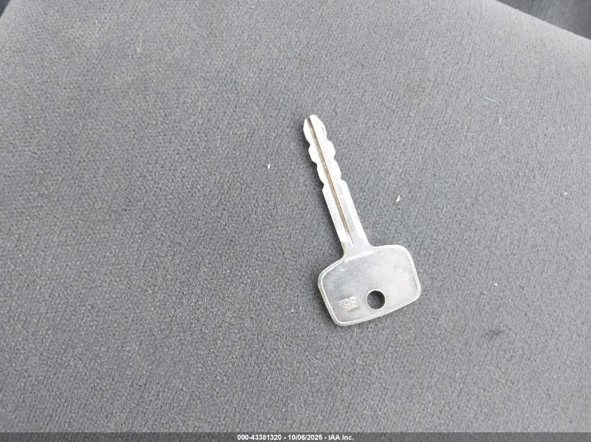 2003 Toyota Tundra Sr5 V8 VIN: 5TBBT44193S335617 Lot: 43381320