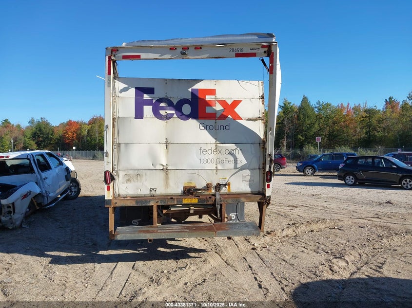 2017 GMC Savana Cutaway Work Van VIN: 7GZ37TCG5HN002735 Lot: 43381371