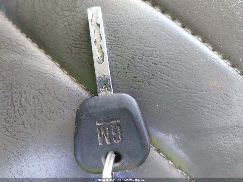 2017 GMC Savana Cutaway Work Van VIN: 7GZ37TCG5HN002735 Lot: 43381371