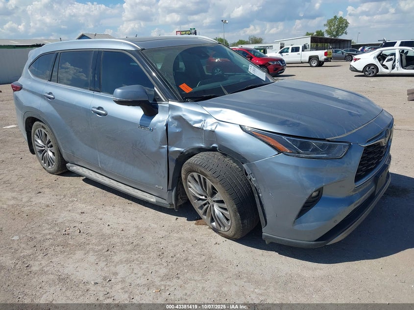 TOYOTA HIGHLANDER HYBRID PLATINUM