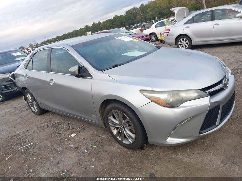TOYOTA CAMRY SE