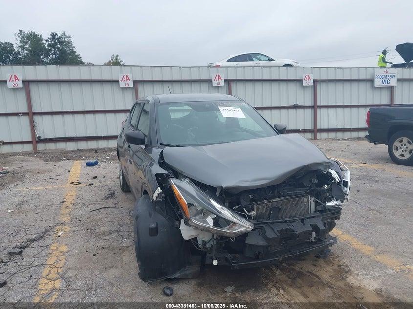 NISSAN KICKS S XTRONIC CVT