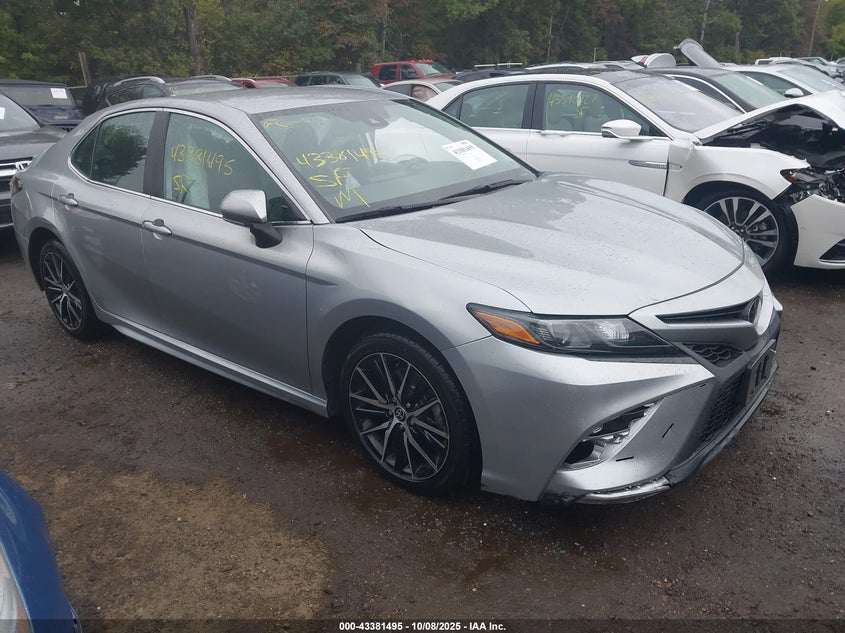 TOYOTA CAMRY SE