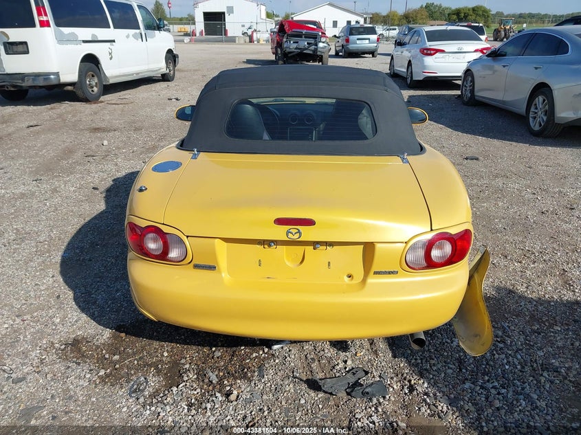 2002 Mazda Mx-5 Miata Cloth/Ls/Se VIN: JM1NB353220230243 Lot: 43381504