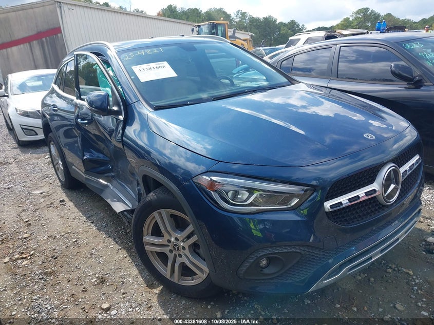 MERCEDES-BENZ GLA-CLASS 4MATIC