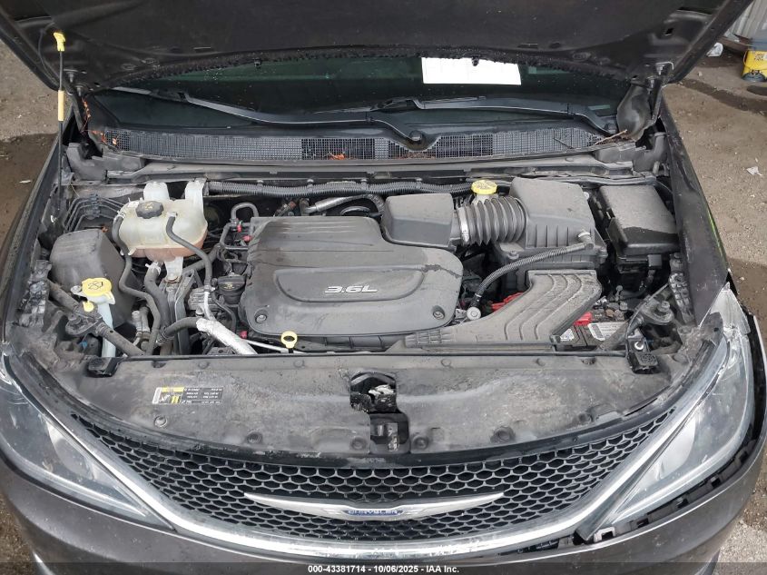 2017 Chrysler Pacifica Touring-L Plus VIN: 2C4RC1EGXHR816824 Lot: 43381714