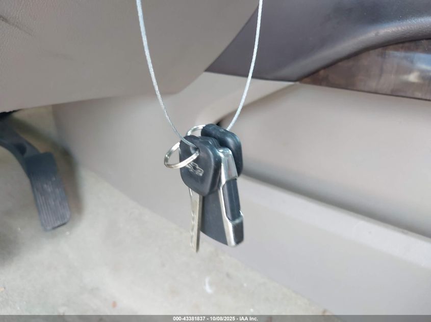 2015 Chevrolet Tahoe Lt VIN: 1GNSCBKC9FR725983 Lot: 43381837