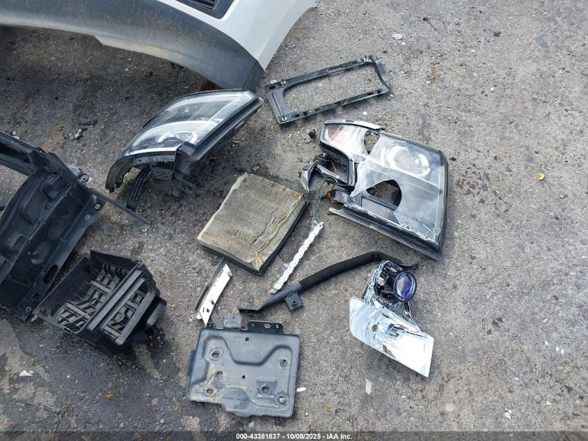 2015 Chevrolet Tahoe Lt VIN: 1GNSCBKC9FR725983 Lot: 43381837