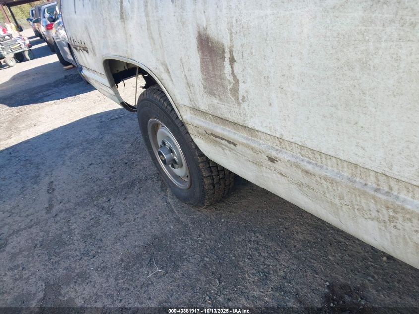 1992 Chevrolet Gmt-400 K1500 VIN: 1GCEK14Z5NE118070 Lot: 43381917