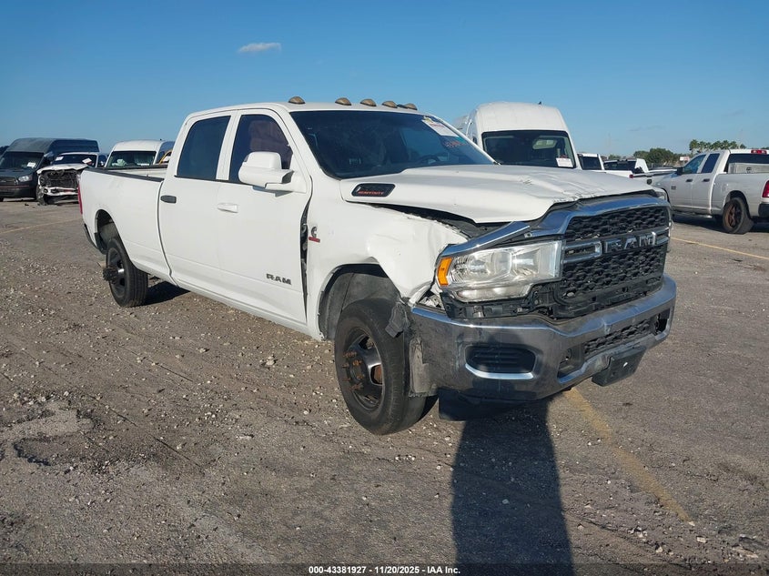 RAM 2500 LARAMIE 4X4 6 4 BOX