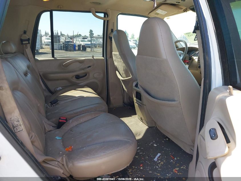 2000 Ford Expedition Eddie Bauer VIN: 1FMPU18L2YLB26888 Lot: 43381943