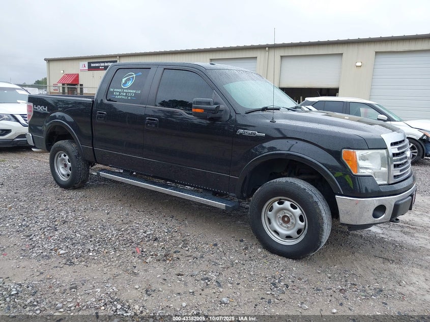 FORD F-150 LARIAT