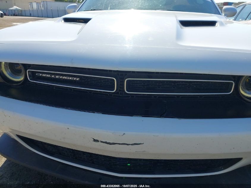 2015 Dodge Challenger Sxt VIN: 2C3CDZAG1FH860810 Lot: 43382065