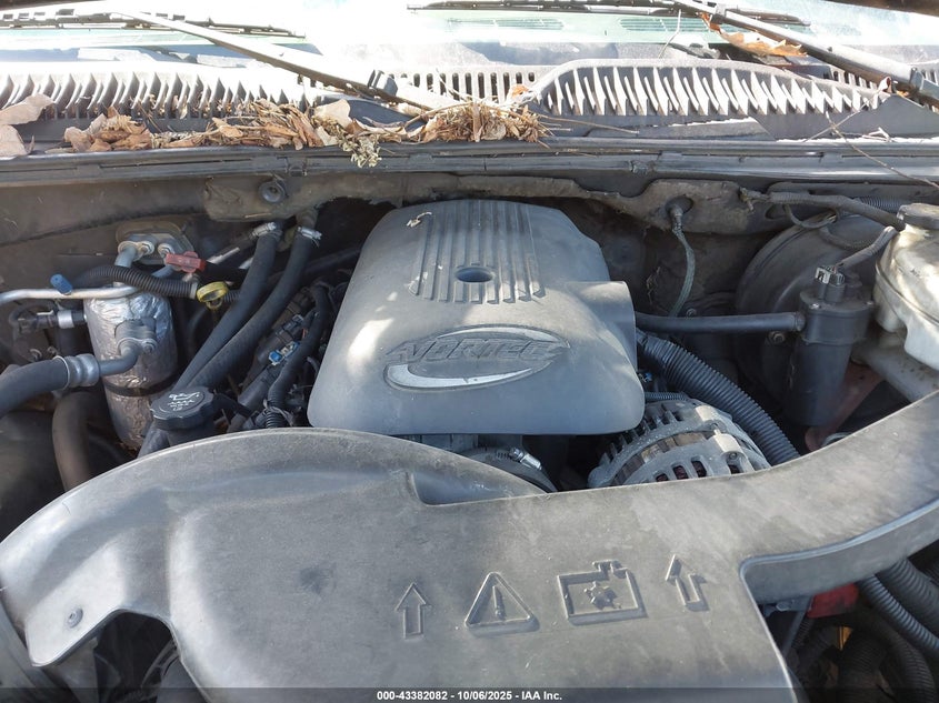 2003 Chevrolet Suburban 1500 Lt VIN: 3GNEC16ZX3G123952 Lot: 43382082