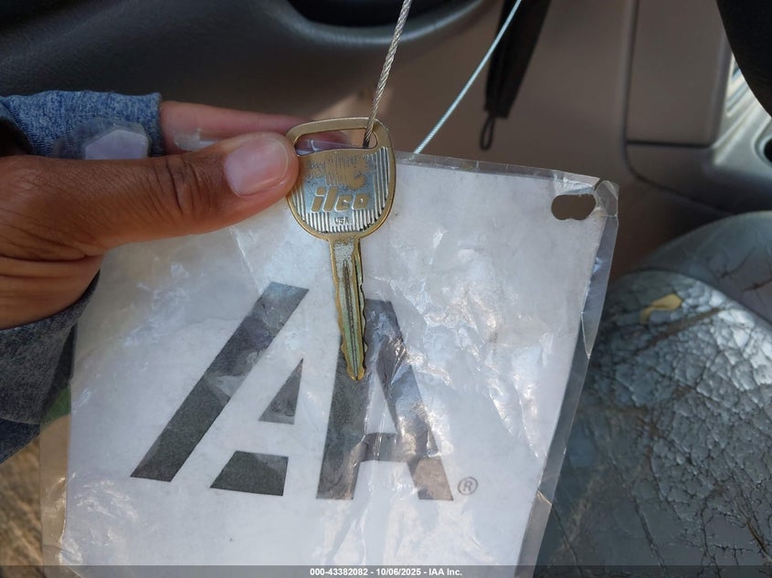 2003 Chevrolet Suburban 1500 Lt VIN: 3GNEC16ZX3G123952 Lot: 43382082