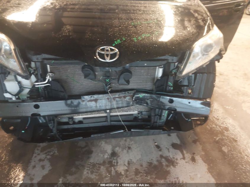 2011 Toyota Sienna Xle V6 VIN: 5TDYK3DC1BS135748 Lot: 43382112