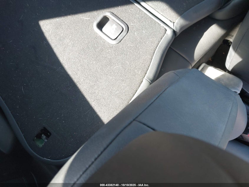 2007 Mini Cooper VIN: WMWMF335X7TU62189 Lot: 43382148