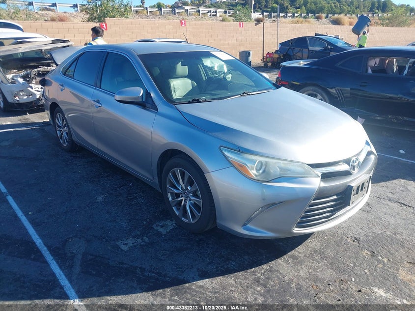 TOYOTA CAMRY XLE