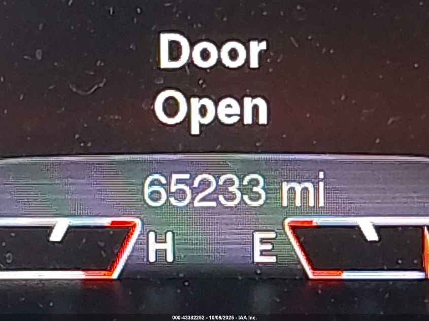 2015 Jeep Cherokee Limited VIN: 1C4PJMDS8FW688270 Lot: 43382252