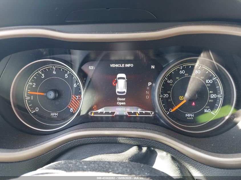 2015 Jeep Cherokee Limited VIN: 1C4PJMDS8FW688270 Lot: 43382252