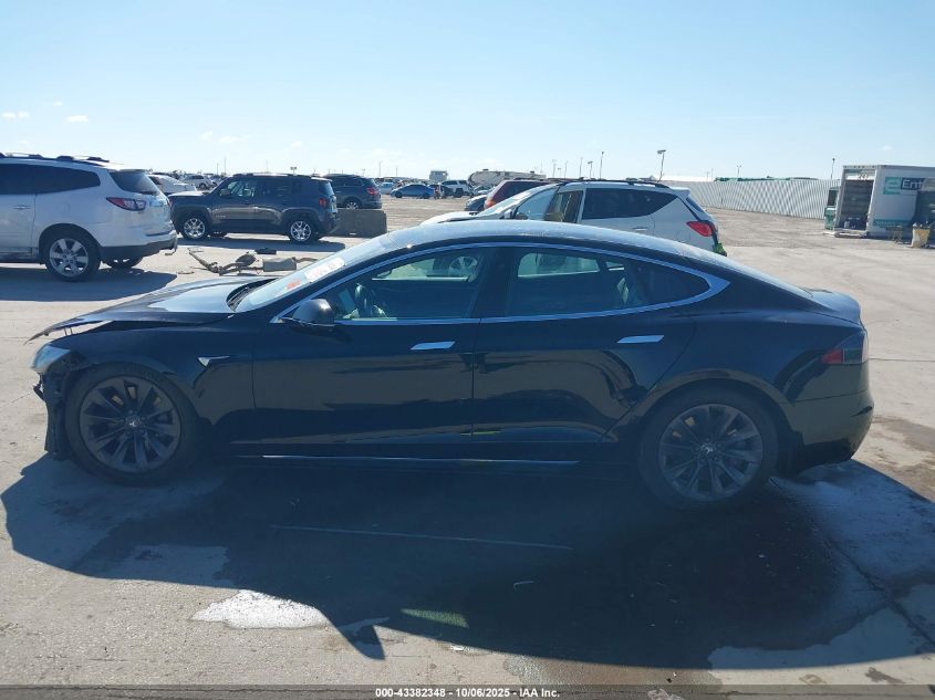 2018 Tesla Model S 100D/75D/P100D VIN: 5YJSA1E22JF291612 Lot: 43382348