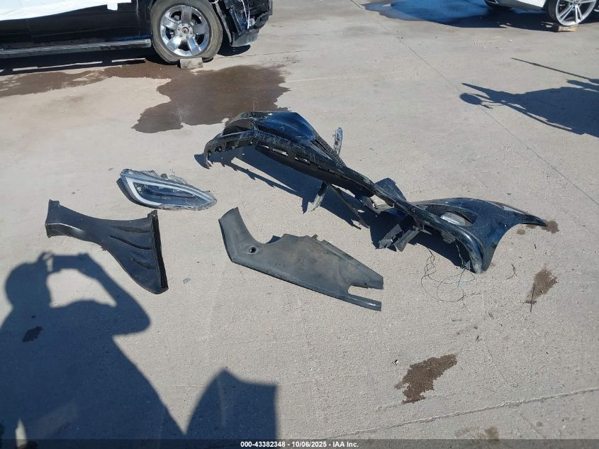 2018 Tesla Model S 100D/75D/P100D VIN: 5YJSA1E22JF291612 Lot: 43382348