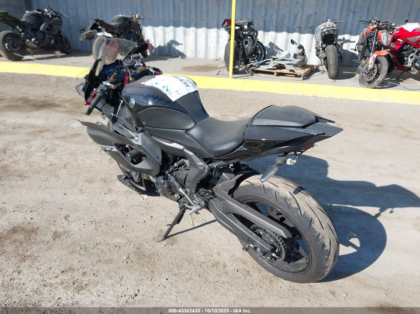 JYARM38Y9RA003215 2024 YAMAHA YZF photo no. 3
