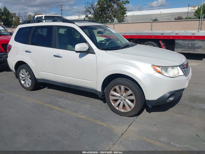 2013 SUBARU FORESTER 2.5X LIMITED - JF2SHAEC2DH403934