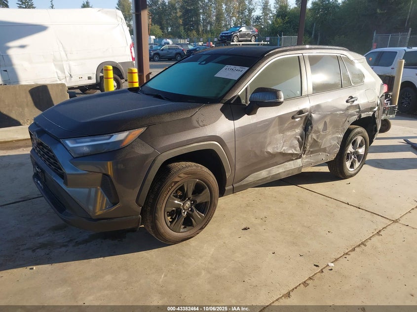 VIN 2T3P1RFV6NC266615 2022 TOYOTA RAV4 XLE