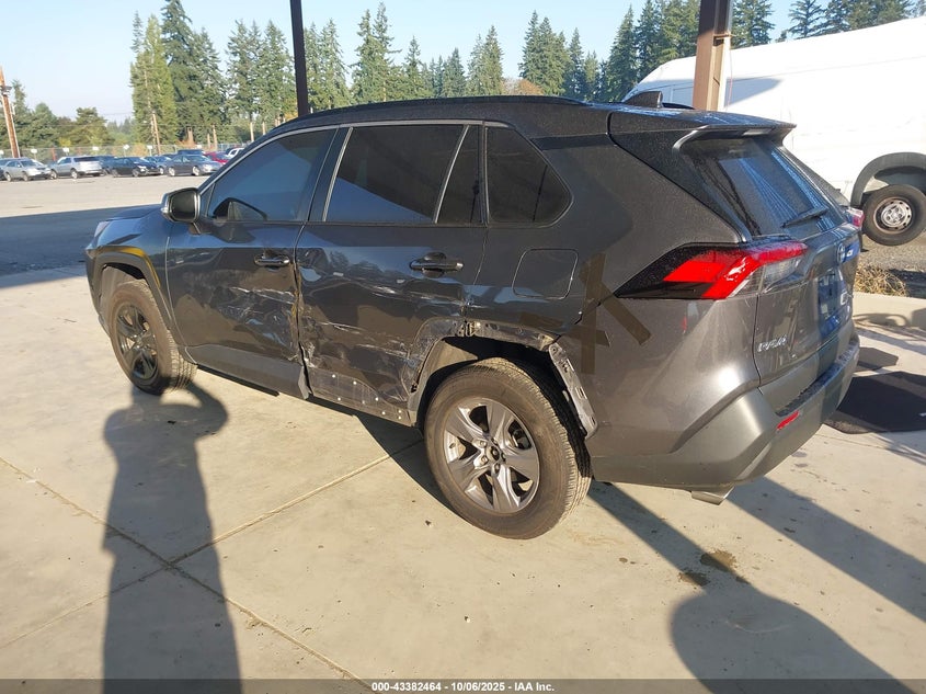 VIN 2T3P1RFV6NC266615 2022 TOYOTA RAV4 XLE