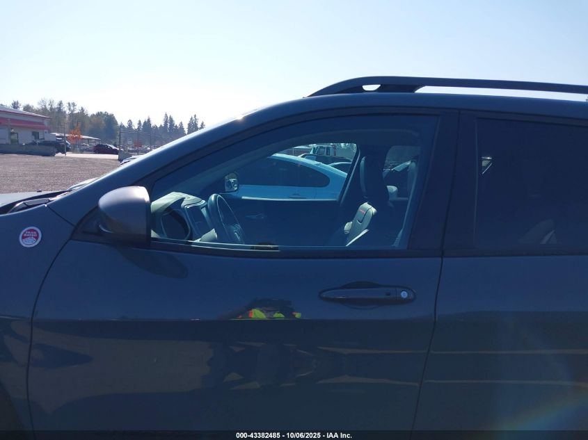 2015 Jeep Cherokee Trailhawk VIN: 1C4PJMBS7FW736389 Lot: 43382485