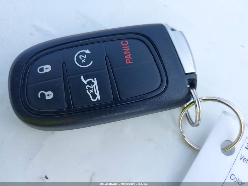 2015 Jeep Cherokee Trailhawk VIN: 1C4PJMBS7FW736389 Lot: 43382485