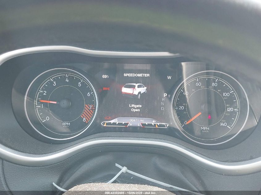 2015 Jeep Cherokee Trailhawk VIN: 1C4PJMBS7FW736389 Lot: 43382485