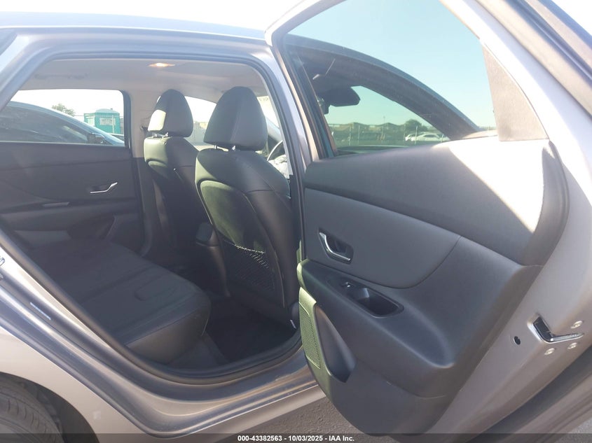 2023 HYUNDAI ELANTRA LIMITED - KMHLP4AG8PU618354