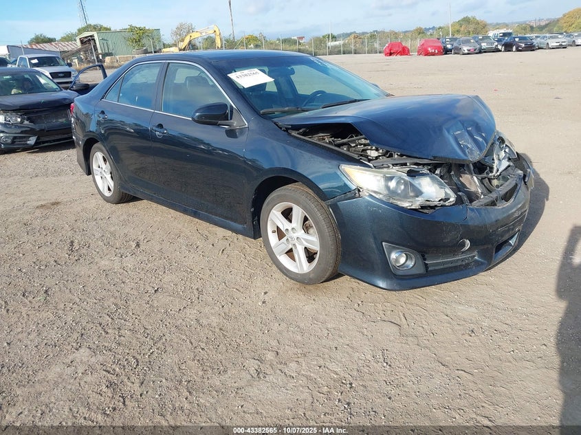 4T1BF1FK4EU816503 2014 Toyota Camry Se auction photo 1