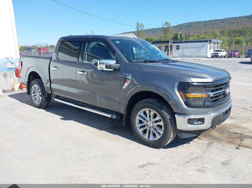 FORD F-150 XLT