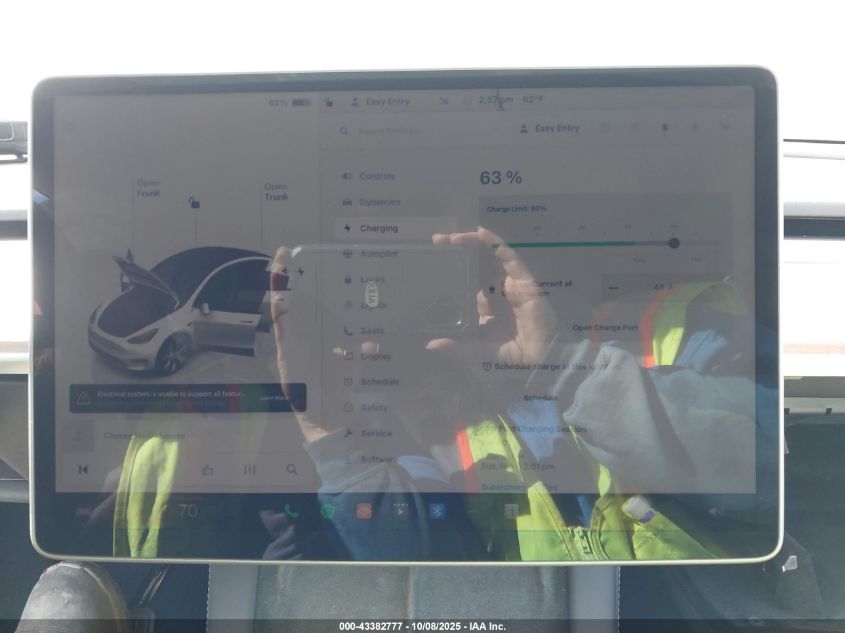 2023 Tesla Model Y Awd/Long Range Dual Motor All-Wheel Drive VIN: 7SAYGDEE3PF785512 Lot: 43382777