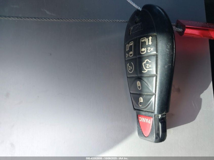 2014 Dodge Grand Caravan Sxt VIN: 2C4RDGCG0ER104868 Lot: 43382856