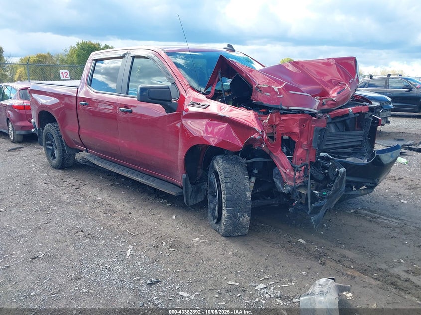 CHEVROLET SILVERADO 1500 4WD STANDARD BED LT TRAIL BOSS