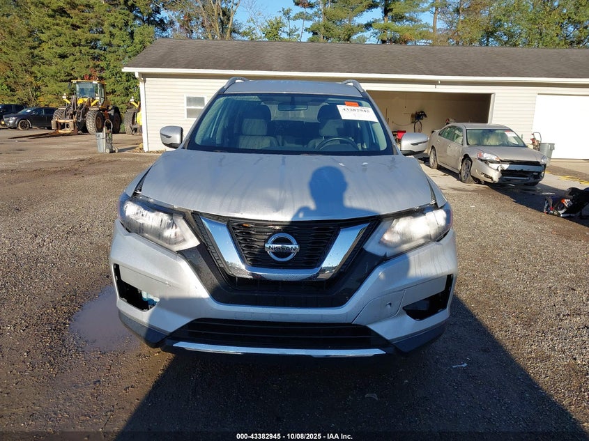 2017 NISSAN ROGUE SV JN8AT2MV5HW001011