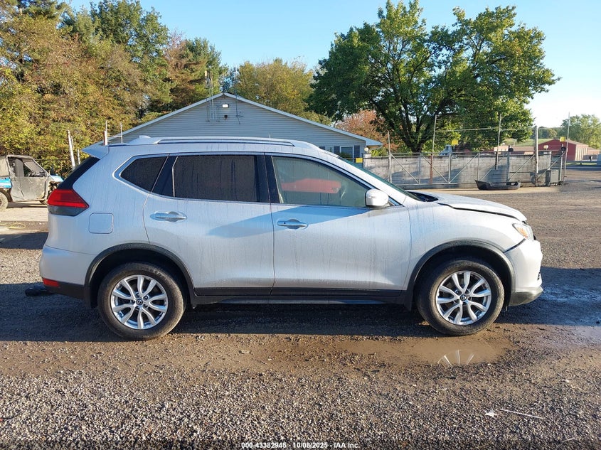 2017 NISSAN ROGUE SV JN8AT2MV5HW001011