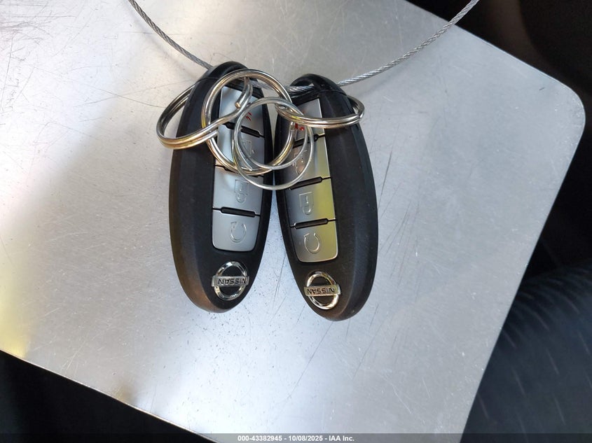 2017 NISSAN ROGUE SV JN8AT2MV5HW001011