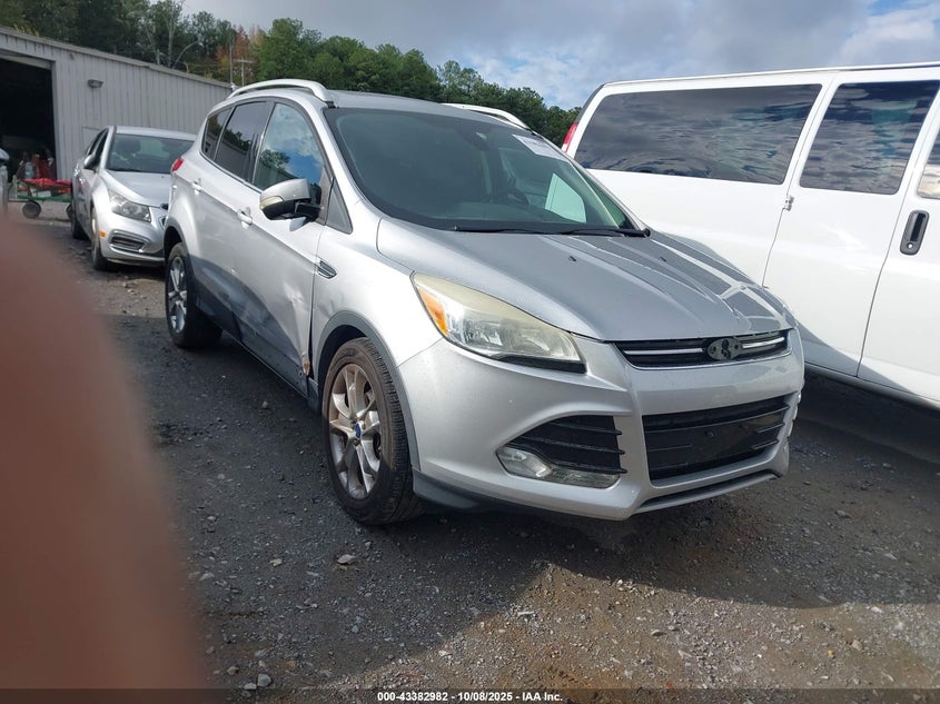 FORD ESCAPE TITANIUM