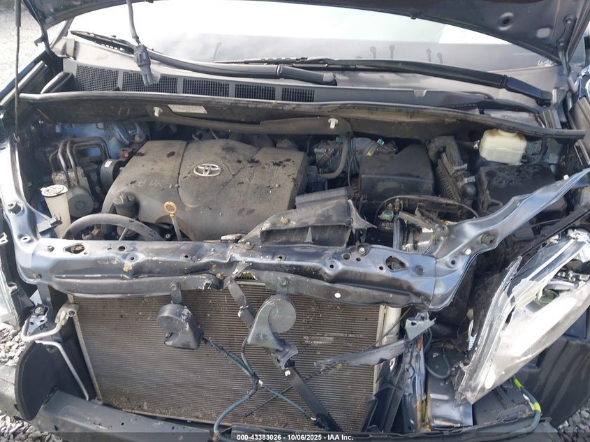 2017 TOYOTA SIENNA XLE PREMIUM 8 PASSENGER 5TDYZ3DC6HS853512