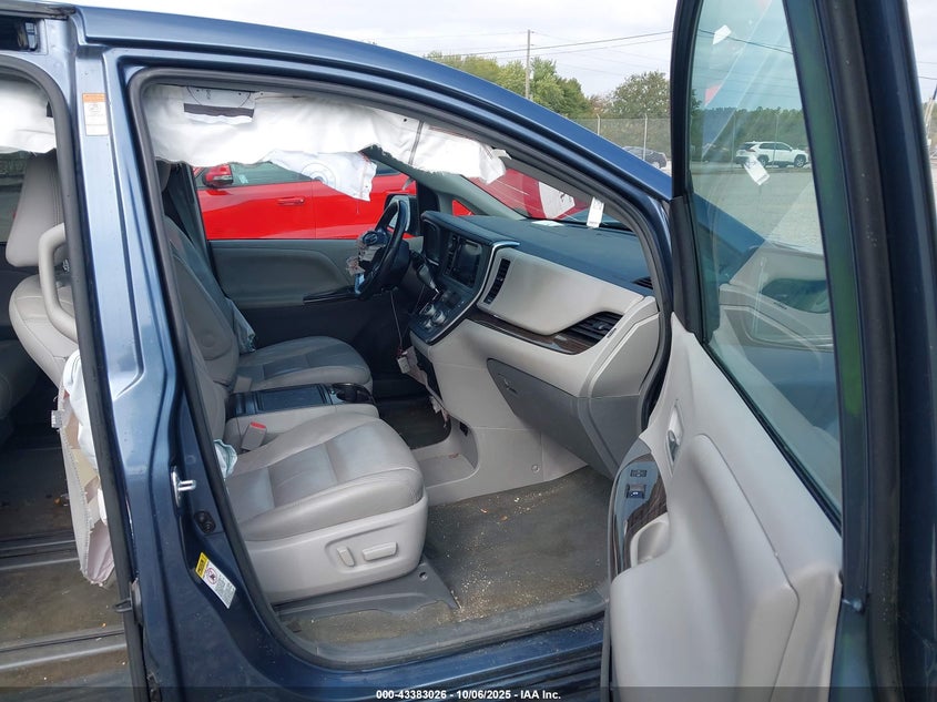 2017 TOYOTA SIENNA XLE PREMIUM 8 PASSENGER 5TDYZ3DC6HS853512